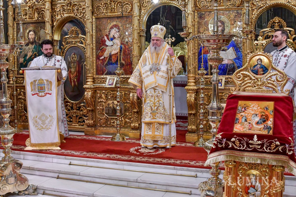 Praznic luminos la Catedrala Patriarhală din București 282395
