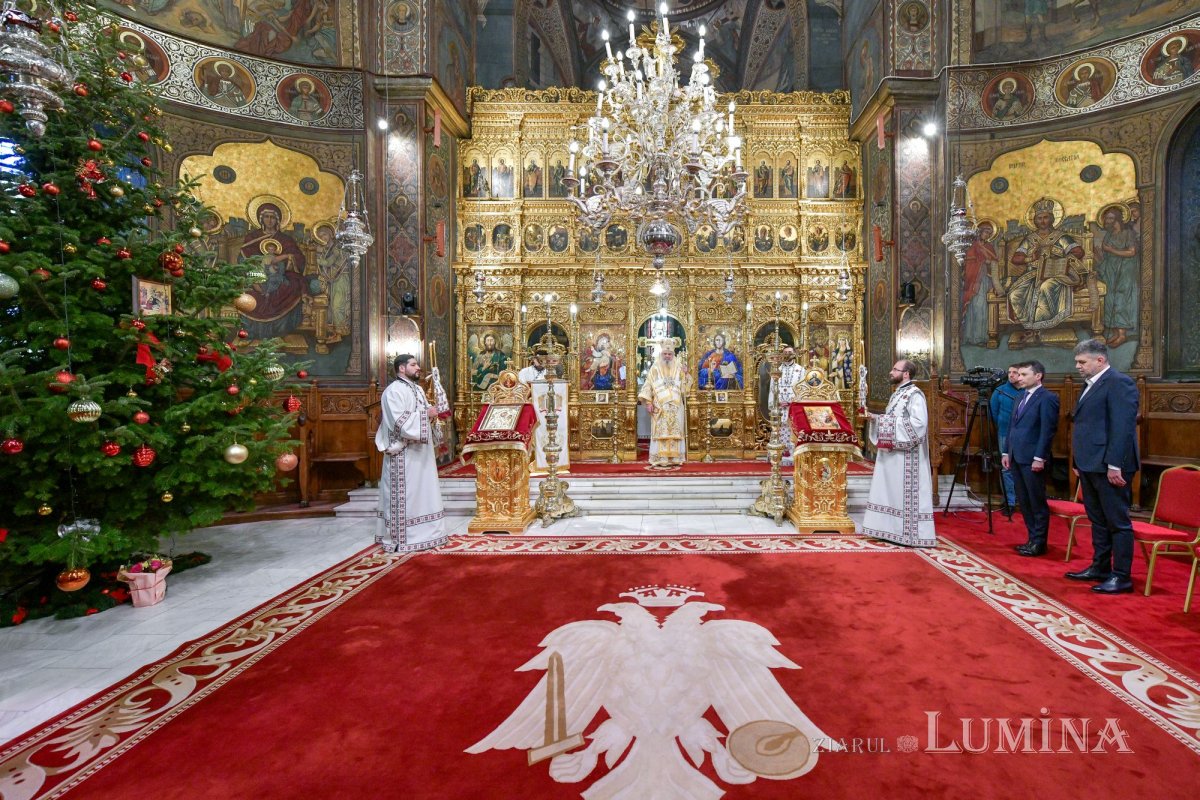Praznic luminos la Catedrala Patriarhală din București 282396