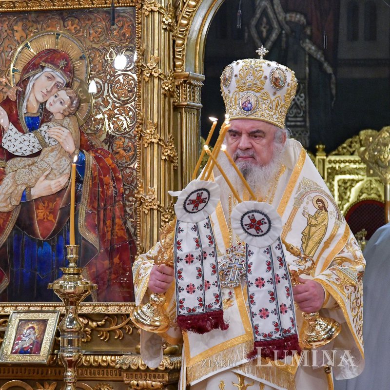 Praznic luminos la Catedrala Patriarhală din București 282400