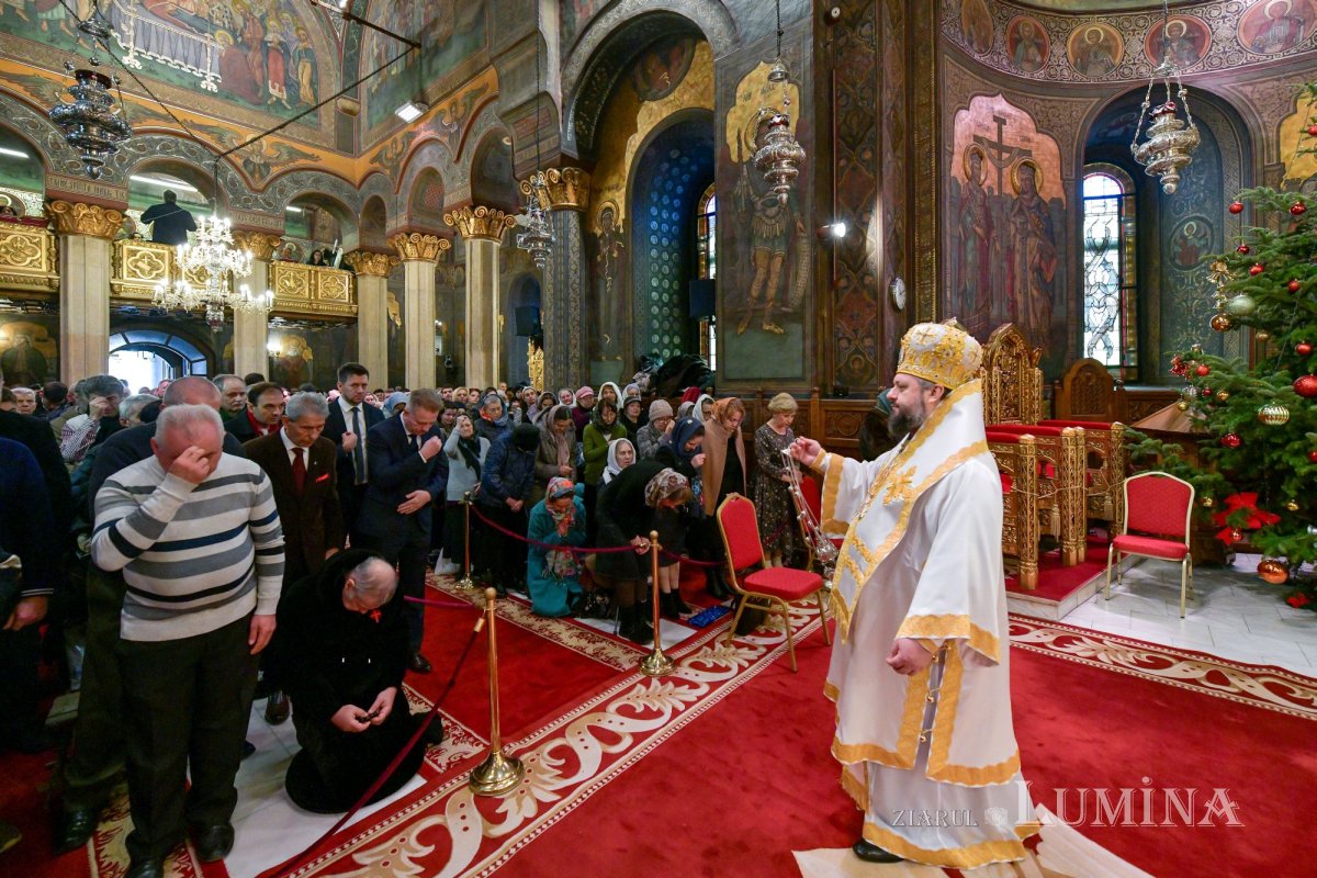 Praznic luminos la Catedrala Patriarhală din București 282402