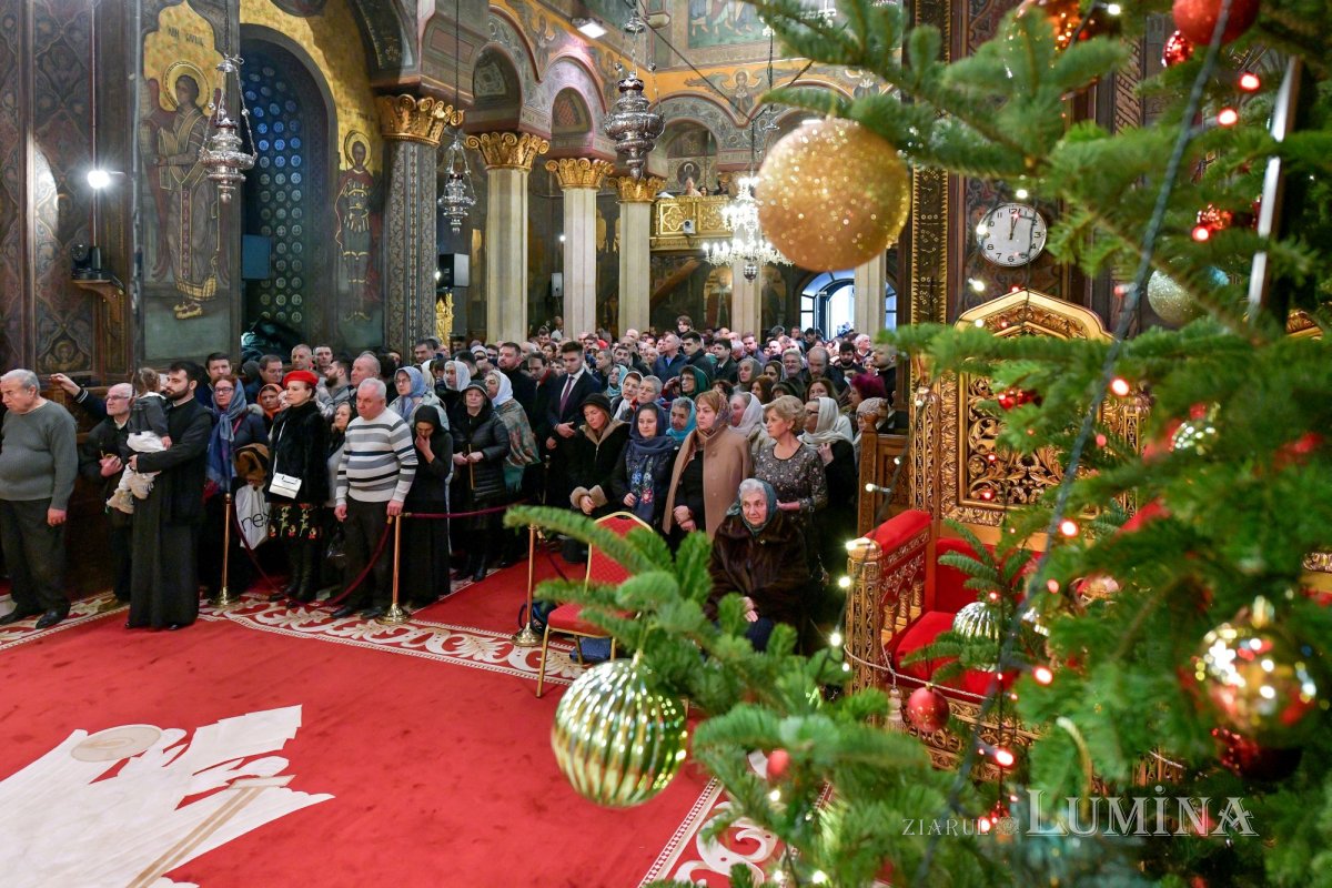 Praznic luminos la Catedrala Patriarhală din București 282423
