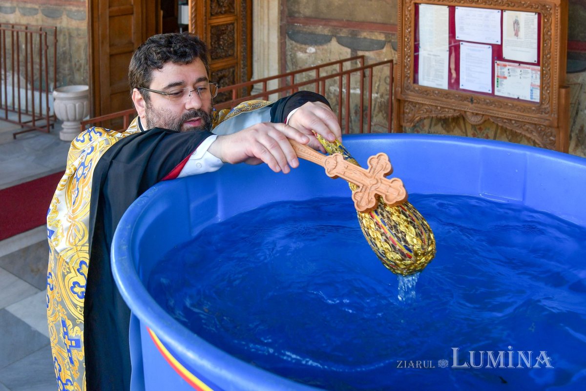 Ajunul Bobotezei la Reședința Patriarhală din București 283135