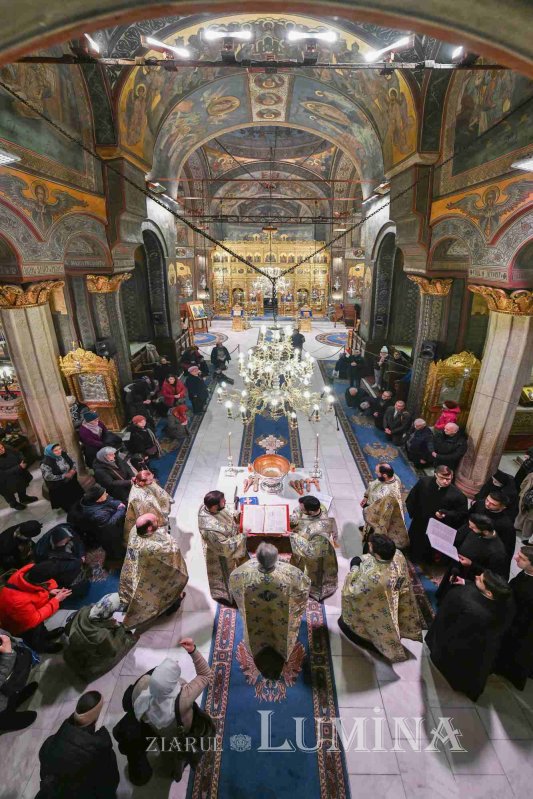 „În Iordan botezându-Te Tu, Doamne...” 283066