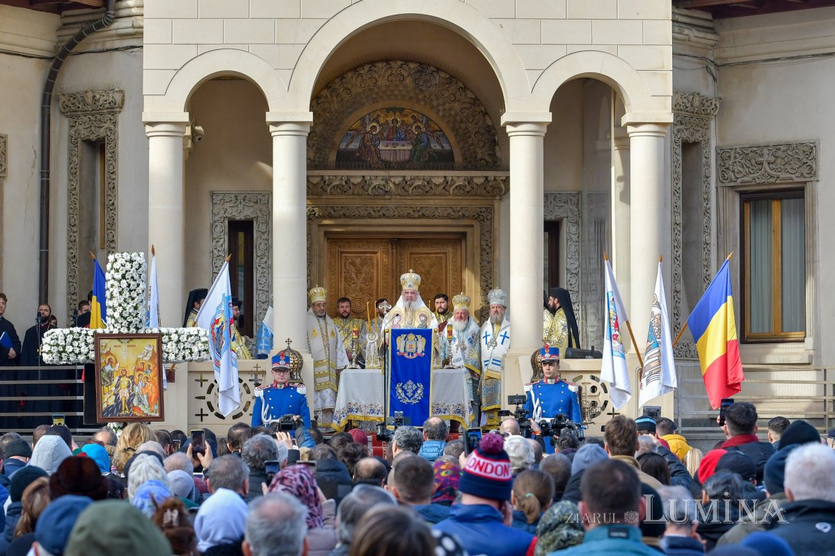 Sărbătoarea Botezului Domnului la Catedrala Patriarhală din București 283213