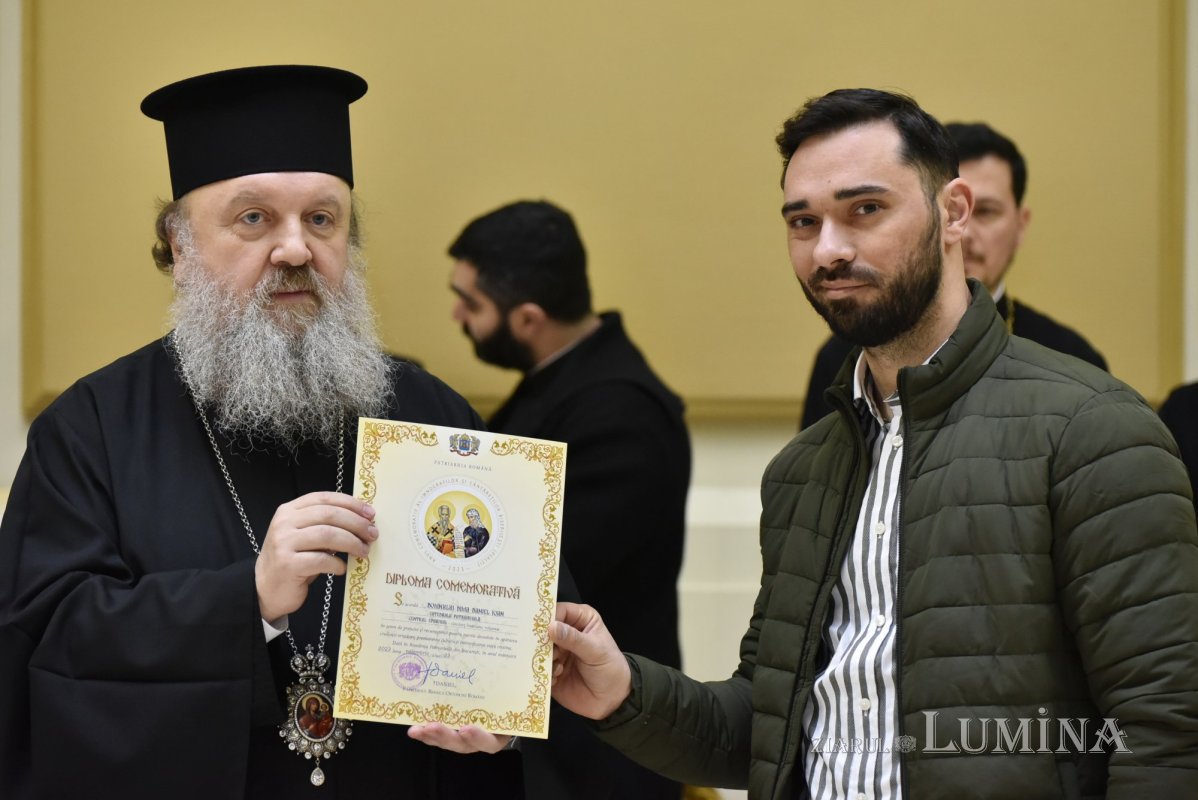 Distincții pentru psalții și cântăreții bisericești din Arhiepiscopia Bucureștilor 283543