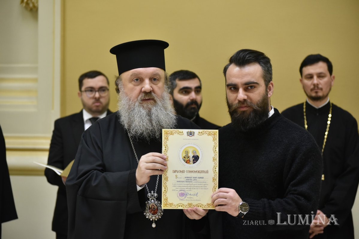 Distincții pentru psalții și cântăreții bisericești din Arhiepiscopia Bucureștilor 283554