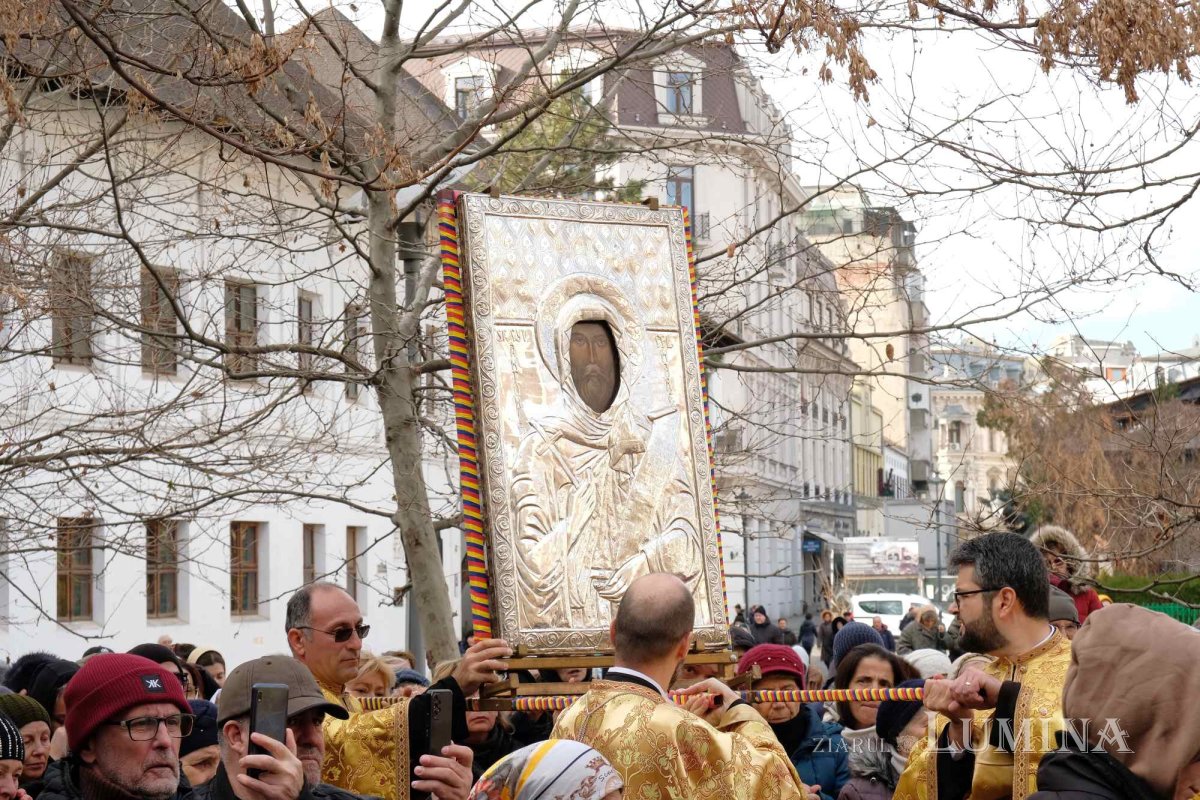 Procesiune tradițională la Biserica Domnească din Capitală 284102
