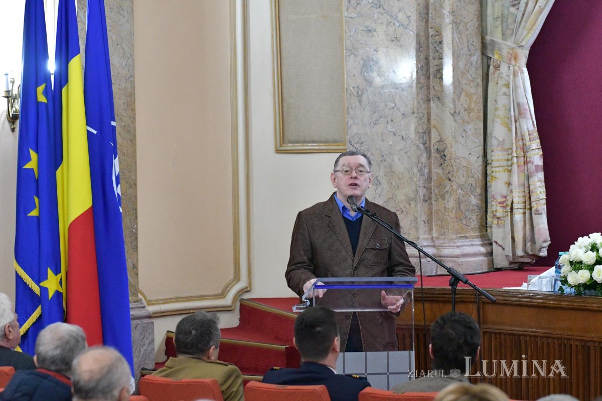 Simpozion istoric la Cercul Militar Național 284599