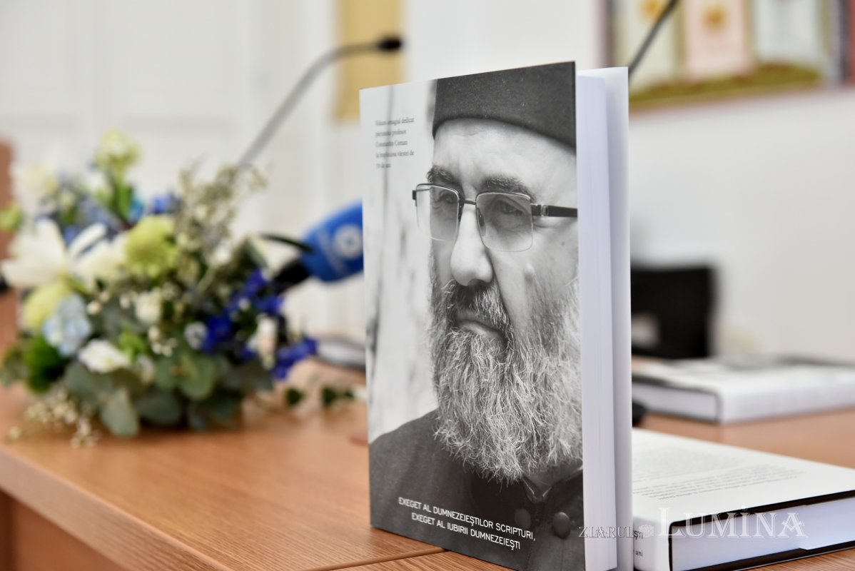 Omagiu adus la ceas aniversar părintelui profesor Constantin Coman 284815