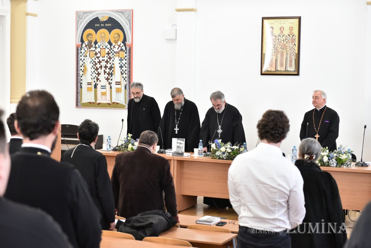 Omagiu adus la ceas aniversar părintelui profesor Constantin Coman 284816