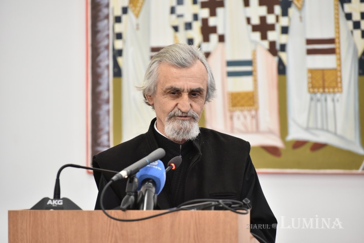 Omagiu adus la ceas aniversar părintelui profesor Constantin Coman 284826