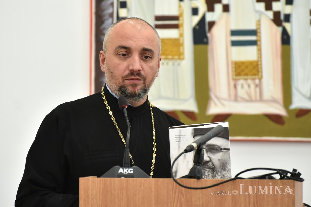 Omagiu adus la ceas aniversar părintelui profesor Constantin Coman 284837