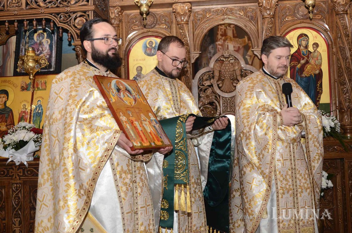 Întreită sărbătoare pentru parohia băcăuană Grozești, Oituz 285072