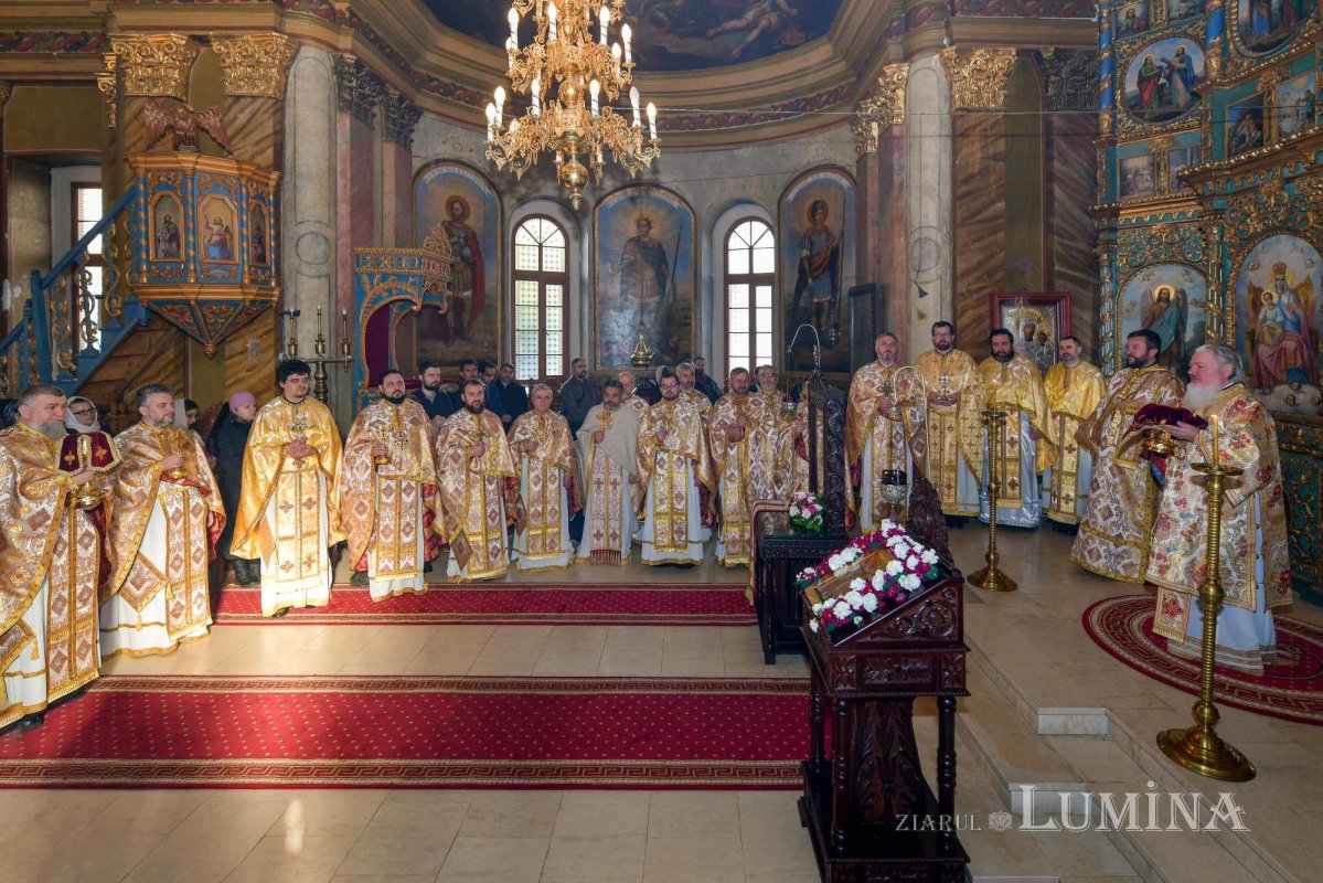 Ocrotitorii învățământului teologic cinstiți la București 285192