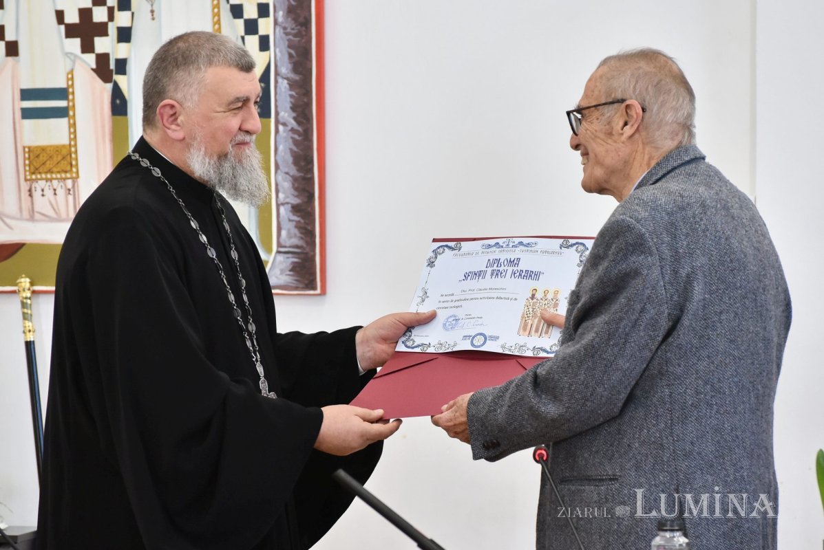 Ocrotitorii învățământului teologic cinstiți la București 285218