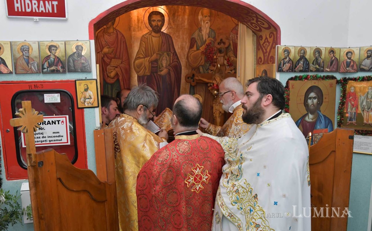 Întâlnire a preoților de caritate în ziua unor sfinți doctori fără de arginți 285299