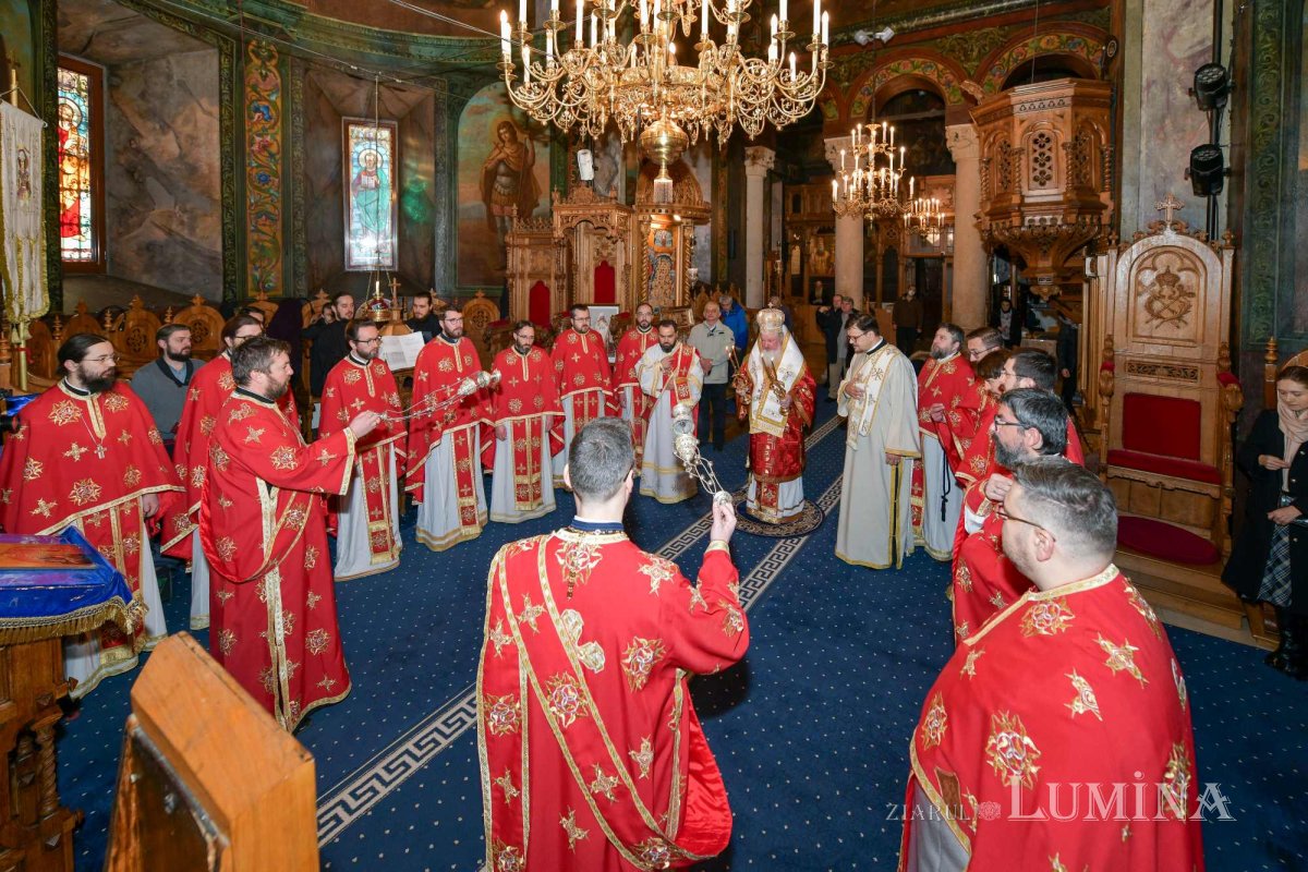 Taina preoției pentru un ostenitor la Biroul de presă al Patriarhiei Române 285387