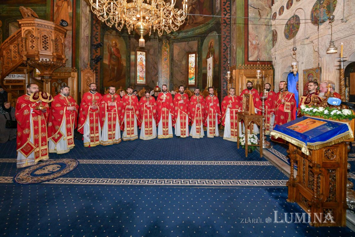 Taina preoției pentru un ostenitor la Biroul de presă al Patriarhiei Române 285397