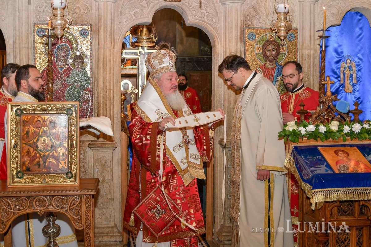 Taina preoției pentru un ostenitor la Biroul de presă al Patriarhiei Române 285407