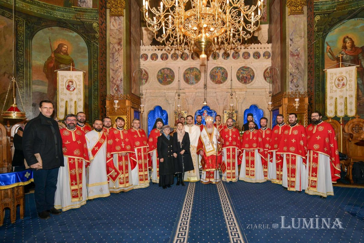 Taina preoției pentru un ostenitor la Biroul de presă al Patriarhiei Române 285412