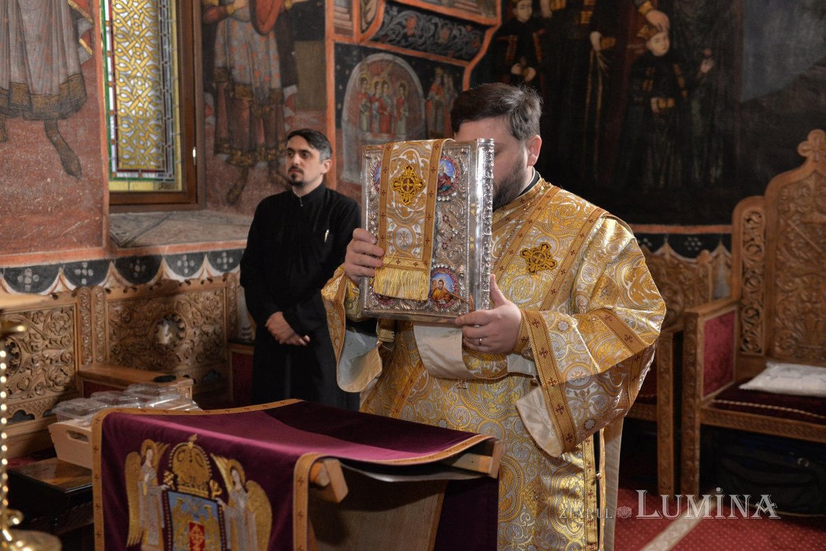 „Ne întâlnim cu Dumnezeu acolo unde El este cel mai mult chemat” 285463