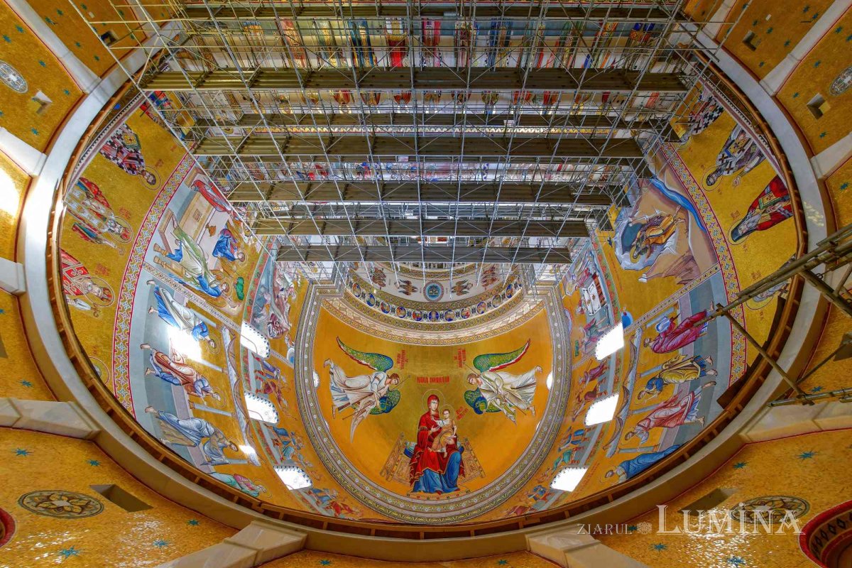 Șantierul Catedralei Naționale în ultima lună a sezonului rece 285812