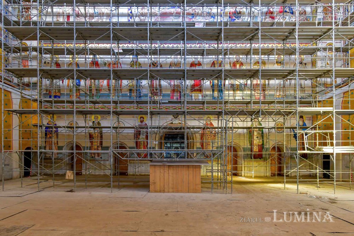 Șantierul Catedralei Naționale în ultima lună a sezonului rece 285815