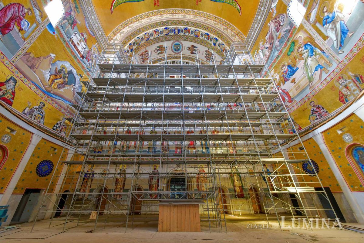 Șantierul Catedralei Naționale în ultima lună a sezonului rece 285816