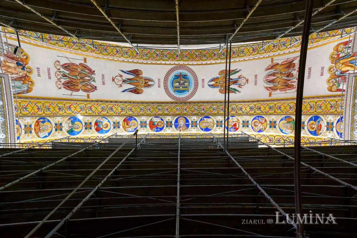 Șantierul Catedralei Naționale în ultima lună a sezonului rece 285817