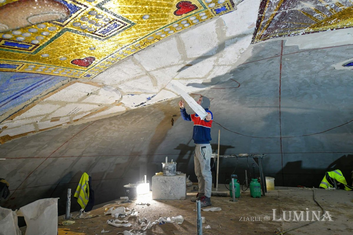 Șantierul Catedralei Naționale în ultima lună a sezonului rece 285829