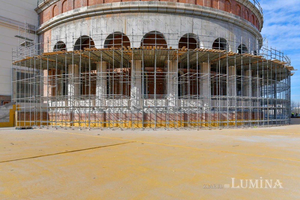 Șantierul Catedralei Naționale în ultima lună a sezonului rece 285839