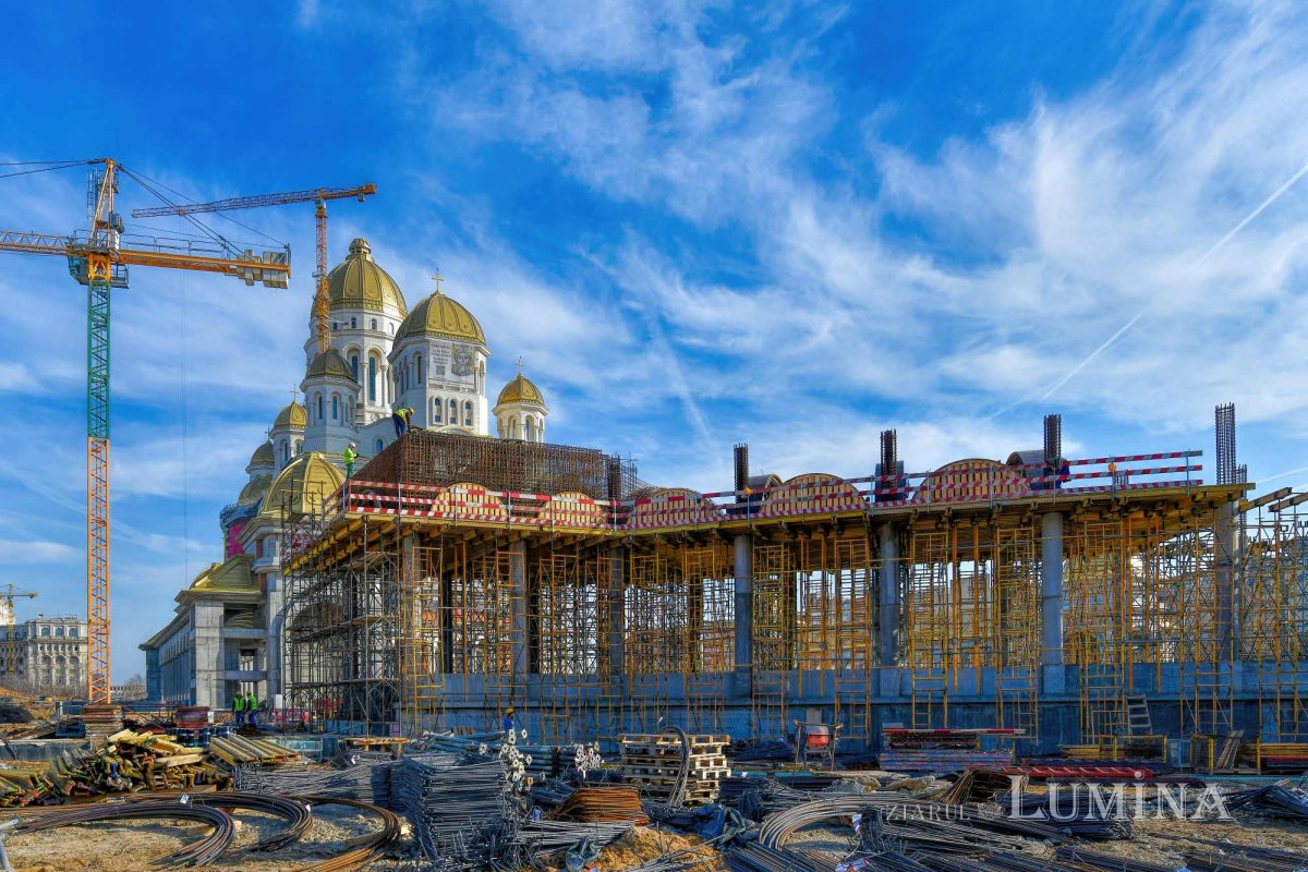 Șantierul Catedralei Naționale în ultima lună a sezonului rece 285841
