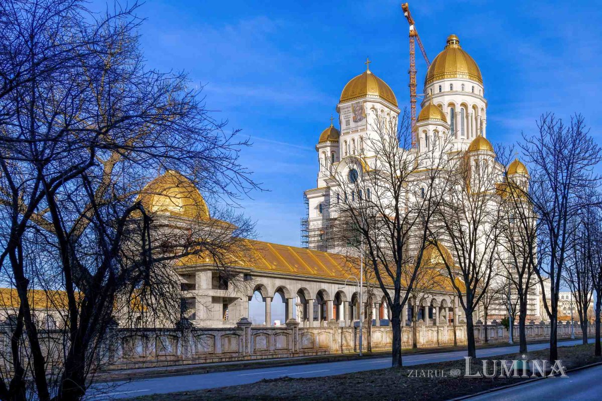 Șantierul Catedralei Naționale în ultima lună a sezonului rece 285843