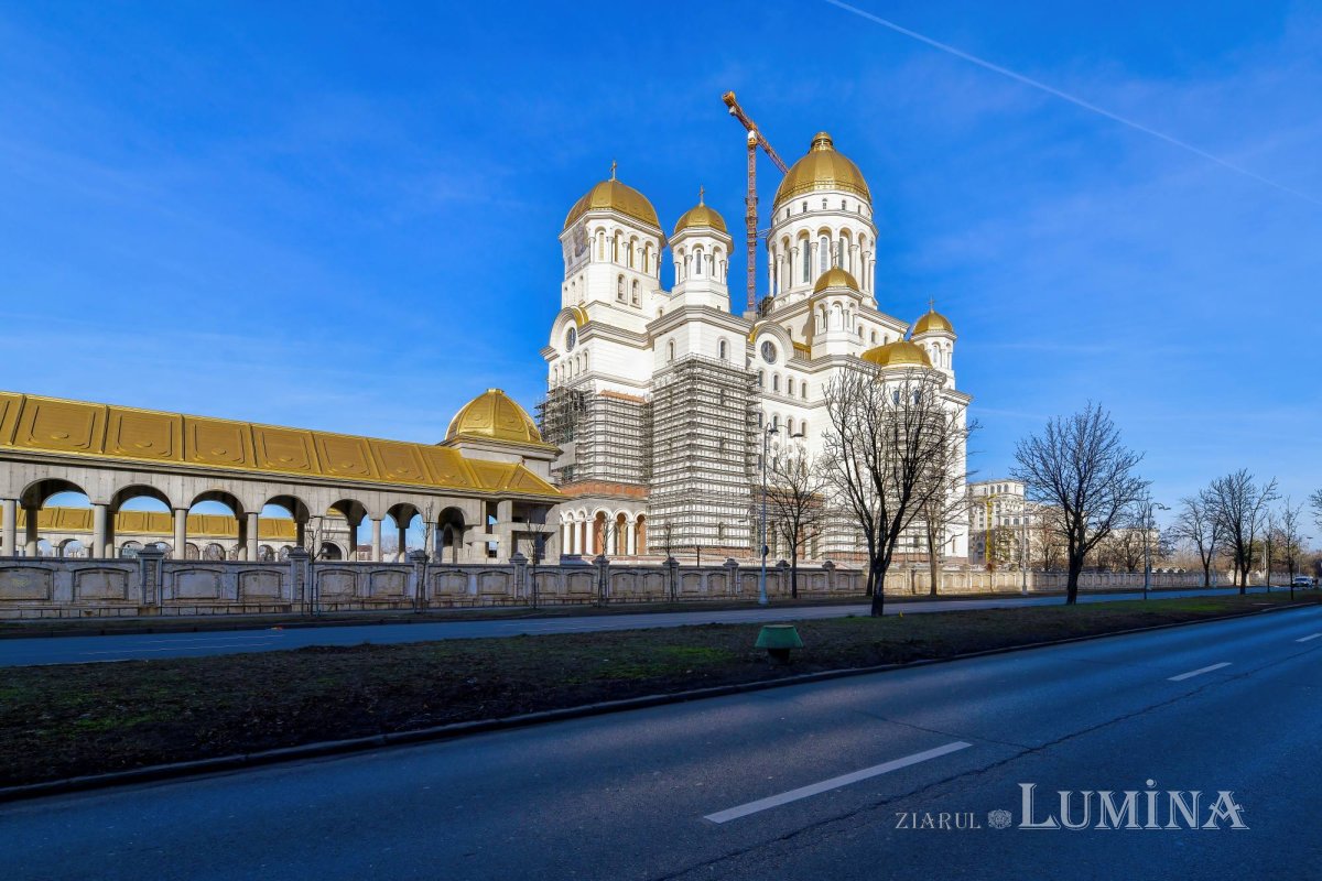 Șantierul Catedralei Naționale în ultima lună a sezonului rece 285844