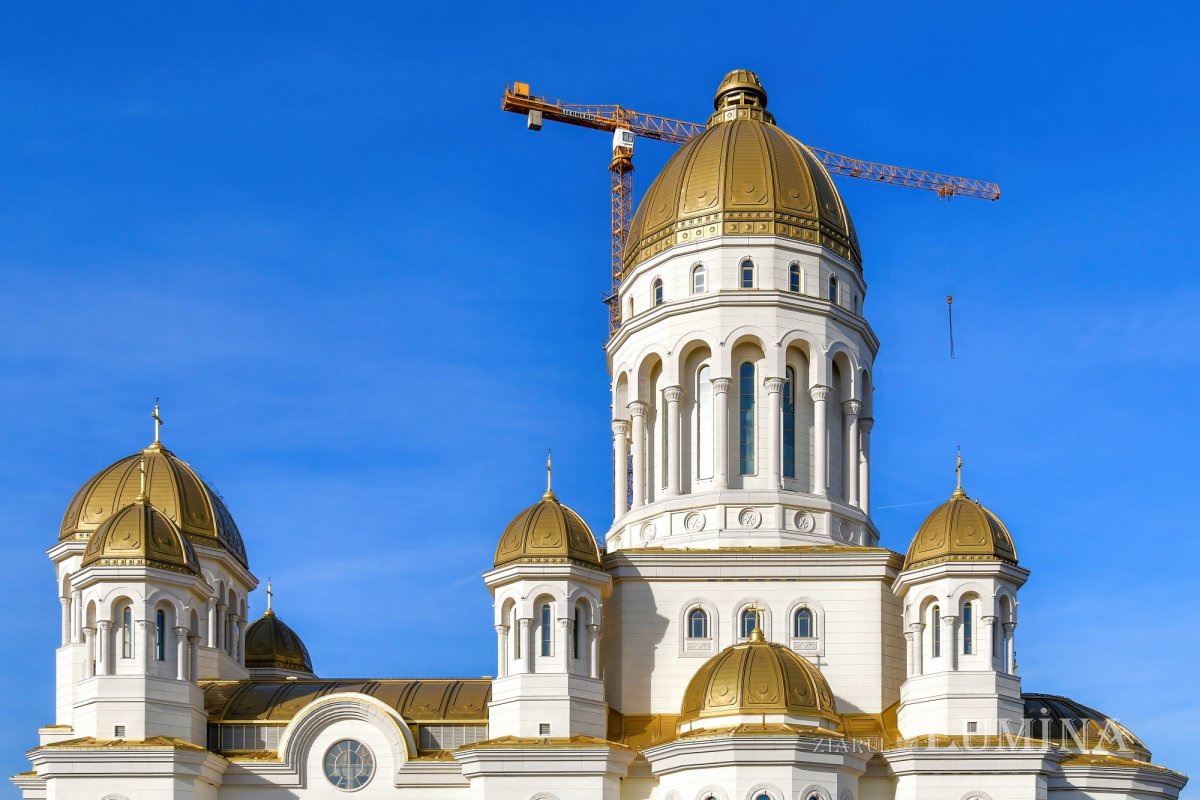 Șantierul Catedralei Naționale în ultima lună a sezonului rece 285853