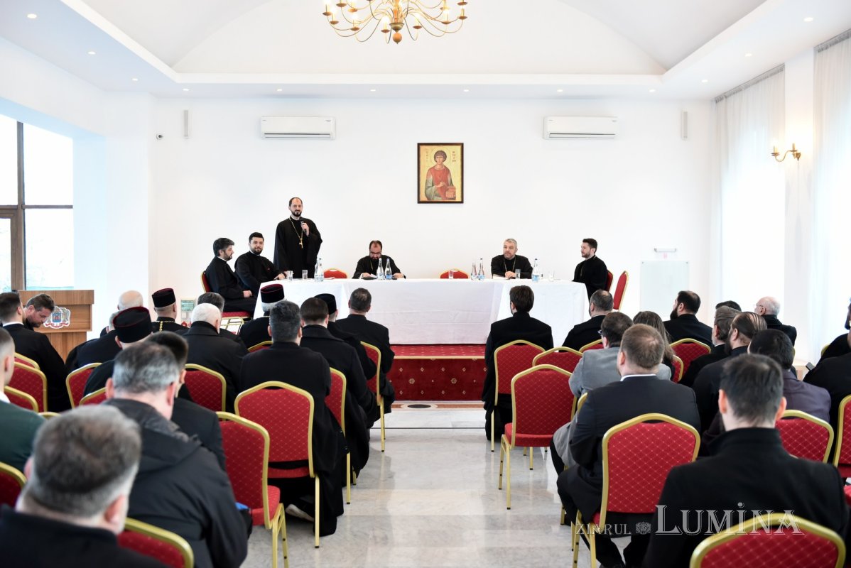 Ședință administrativă a clericilor din Protoieria Ilfov Sud 285864