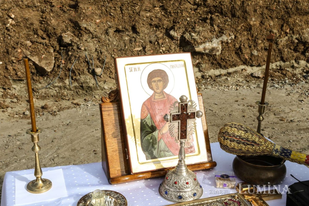 Binecuvântarea lucrărilor la noul pavilion al Spitalului Militar Sibiu 286087