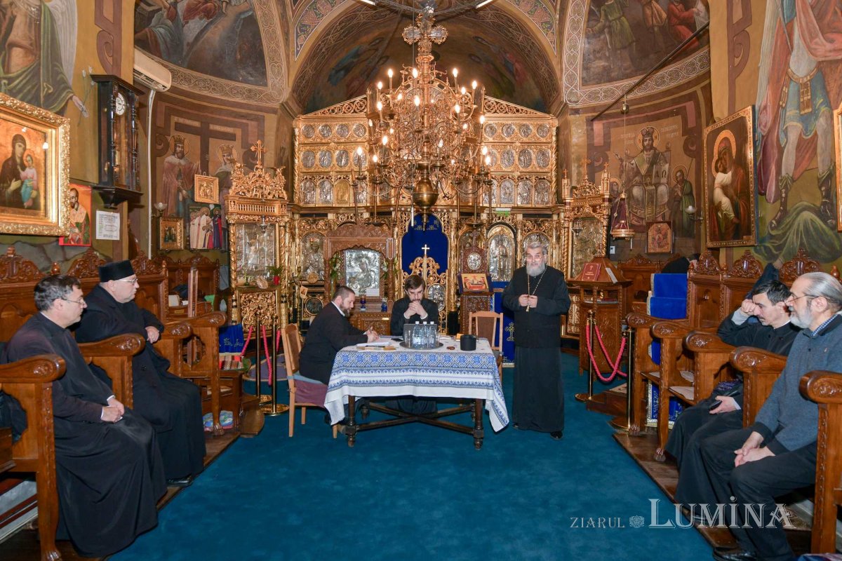 Distincții pentru cântăreții bisericești din Protoieria Sector 1 Capitală 286323