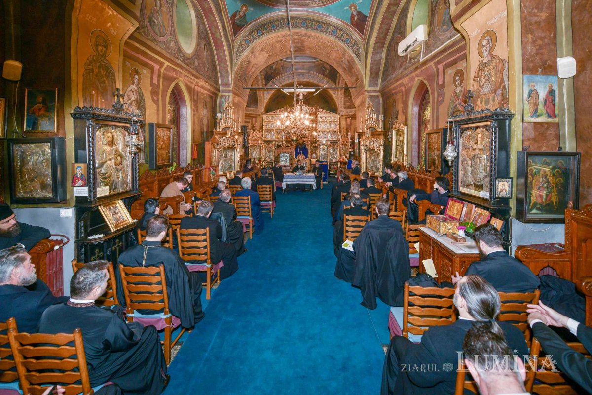 Distincții pentru cântăreții bisericești din Protoieria Sector 1 Capitală 286332