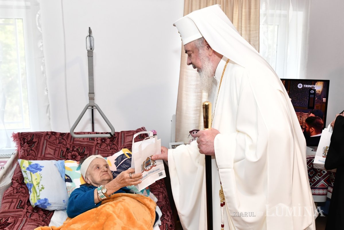 Biserica îi preţuieşte pe bunici şi îi apreciază pe cântăreţii rugători (psalţi) 287134