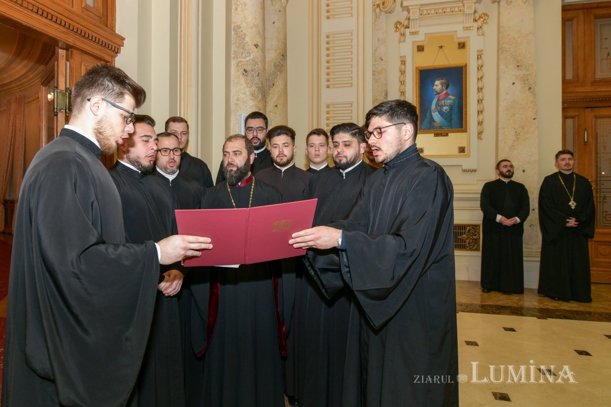 Întrunirea Sfântului Sinod al Bisericii Ortodoxe Române la Palatul Patriarhiei 287342