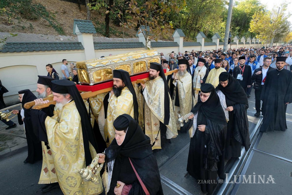 Pelerinajul cu moaștele Cuviosului Dimitrie cel Nou începe în Prahova  287295
