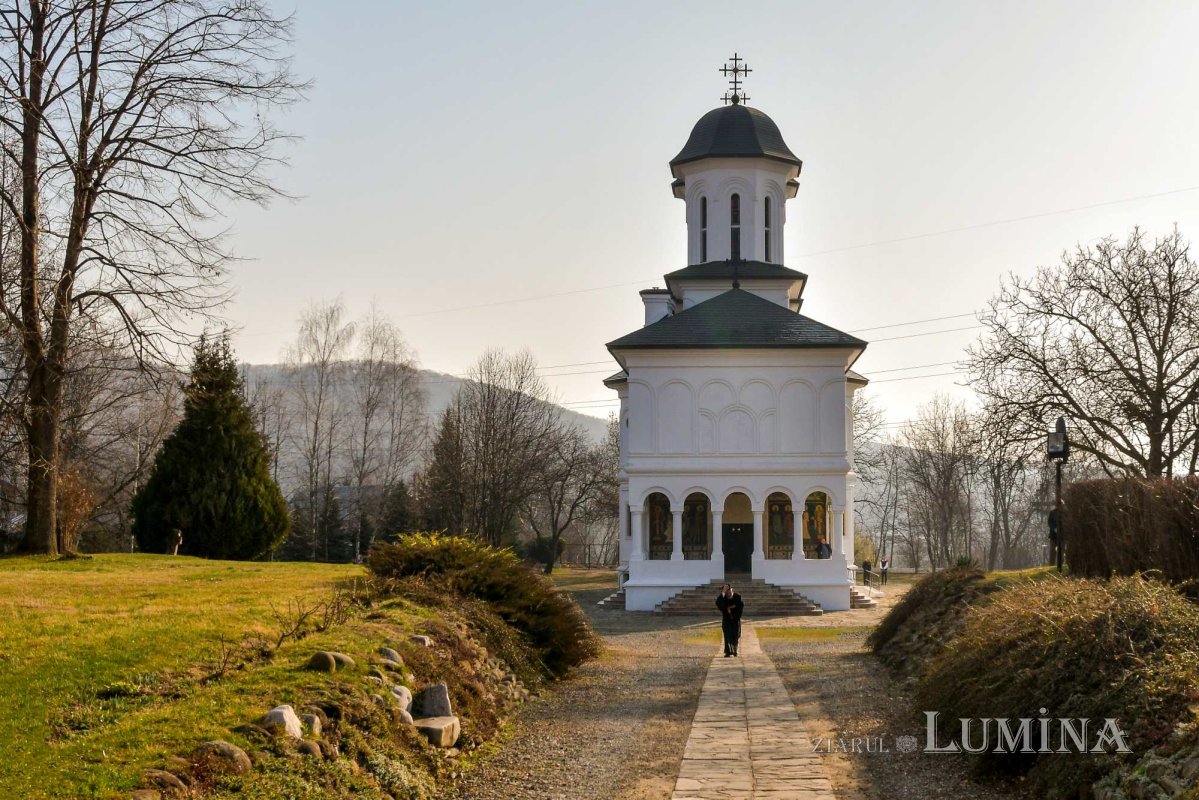 A început pelerinajul cu moaștele Sfântului Cuvios Dimitrie cel Nou 287640