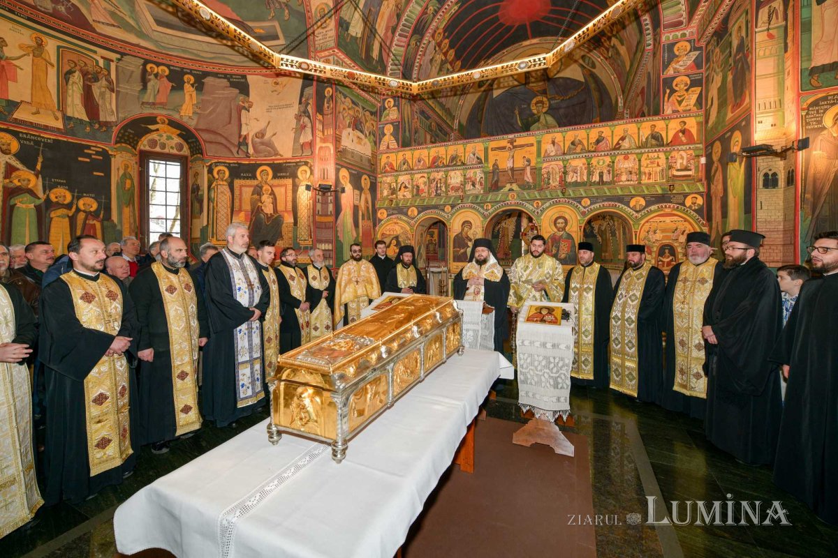 A început pelerinajul cu moaștele Sfântului Cuvios Dimitrie cel Nou 287648