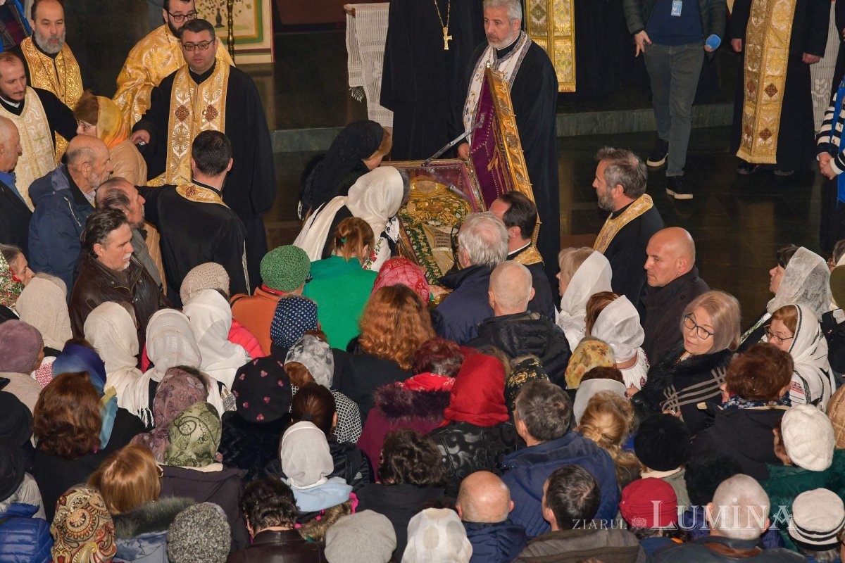 A început pelerinajul cu moaștele Sfântului Cuvios Dimitrie cel Nou 287653