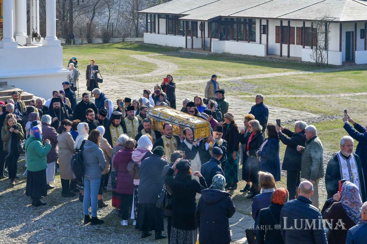 A început pelerinajul cu moaștele Sfântului Cuvios Dimitrie cel Nou 287655