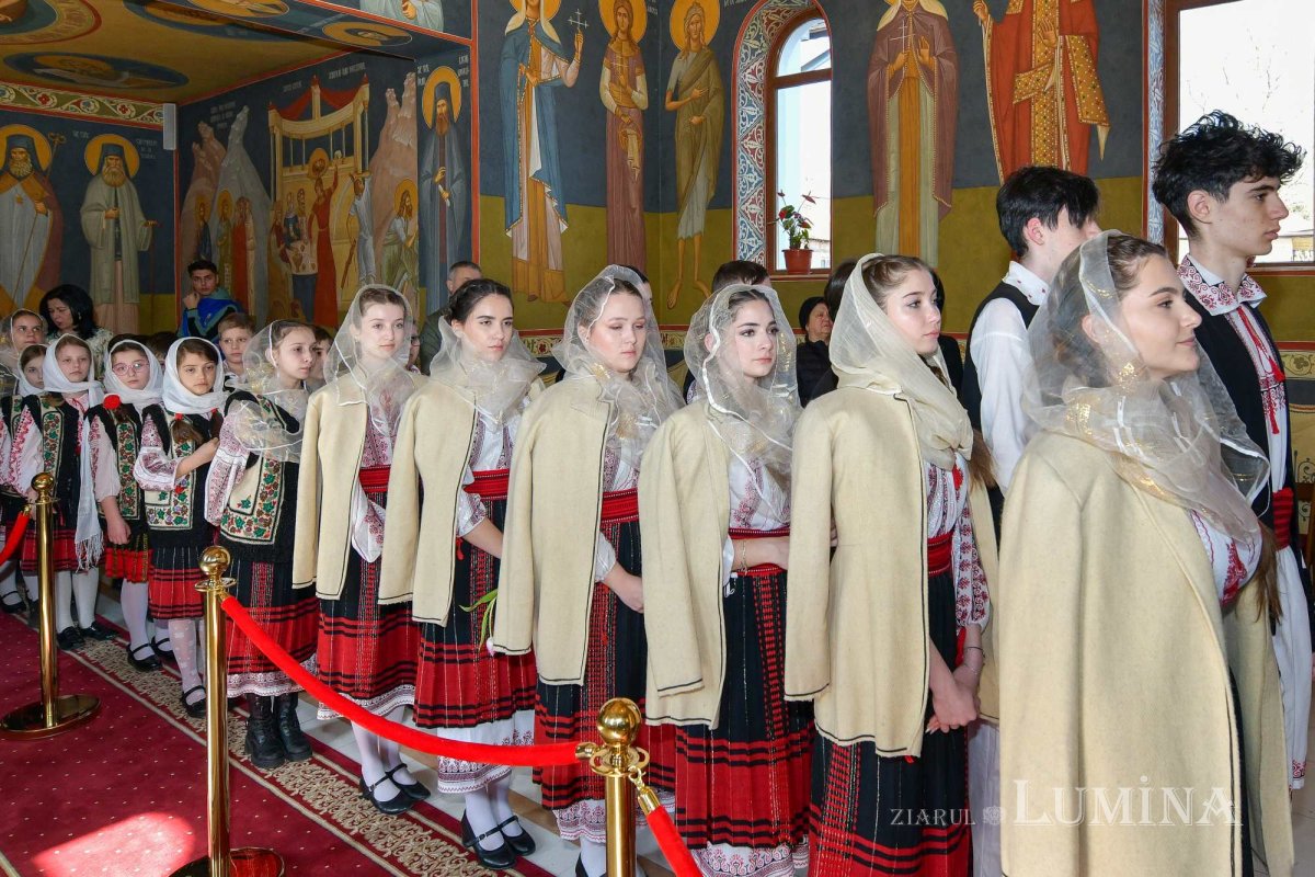 A început pelerinajul cu moaștele Sfântului Cuvios Dimitrie cel Nou 287671