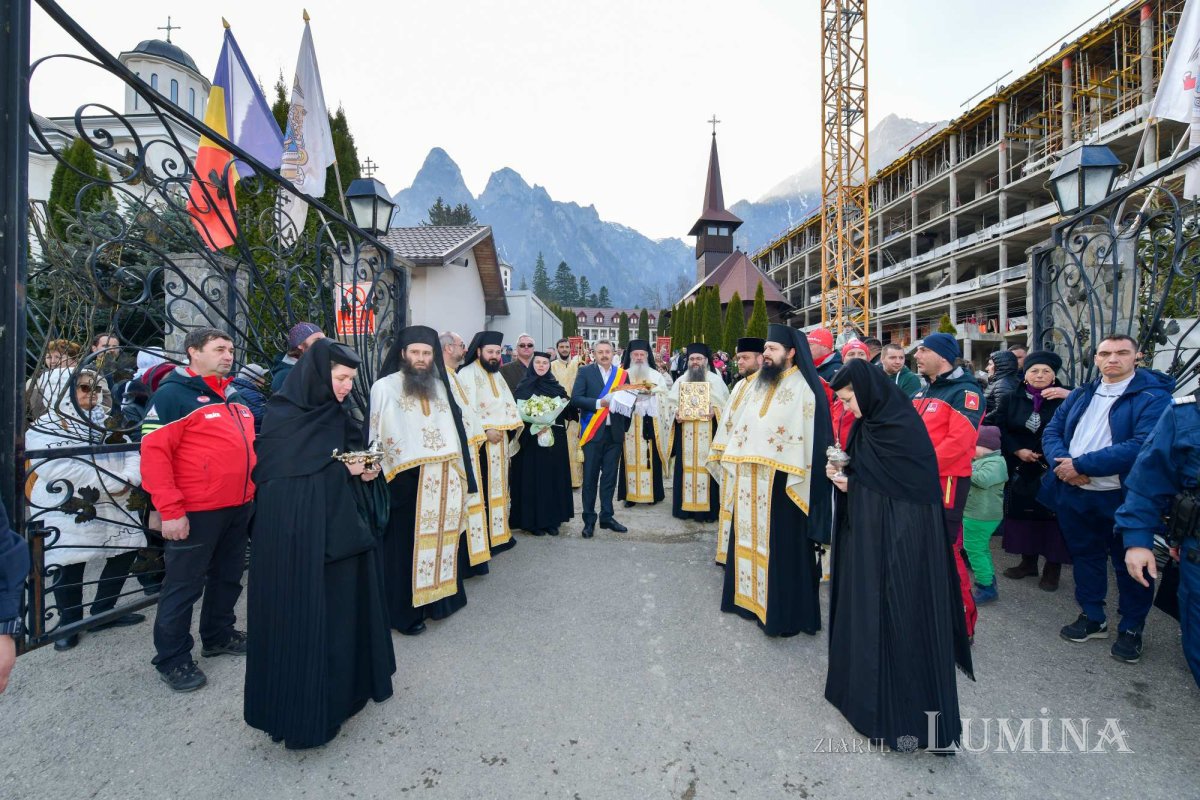 A început pelerinajul cu moaștele Sfântului Cuvios Dimitrie cel Nou 287688