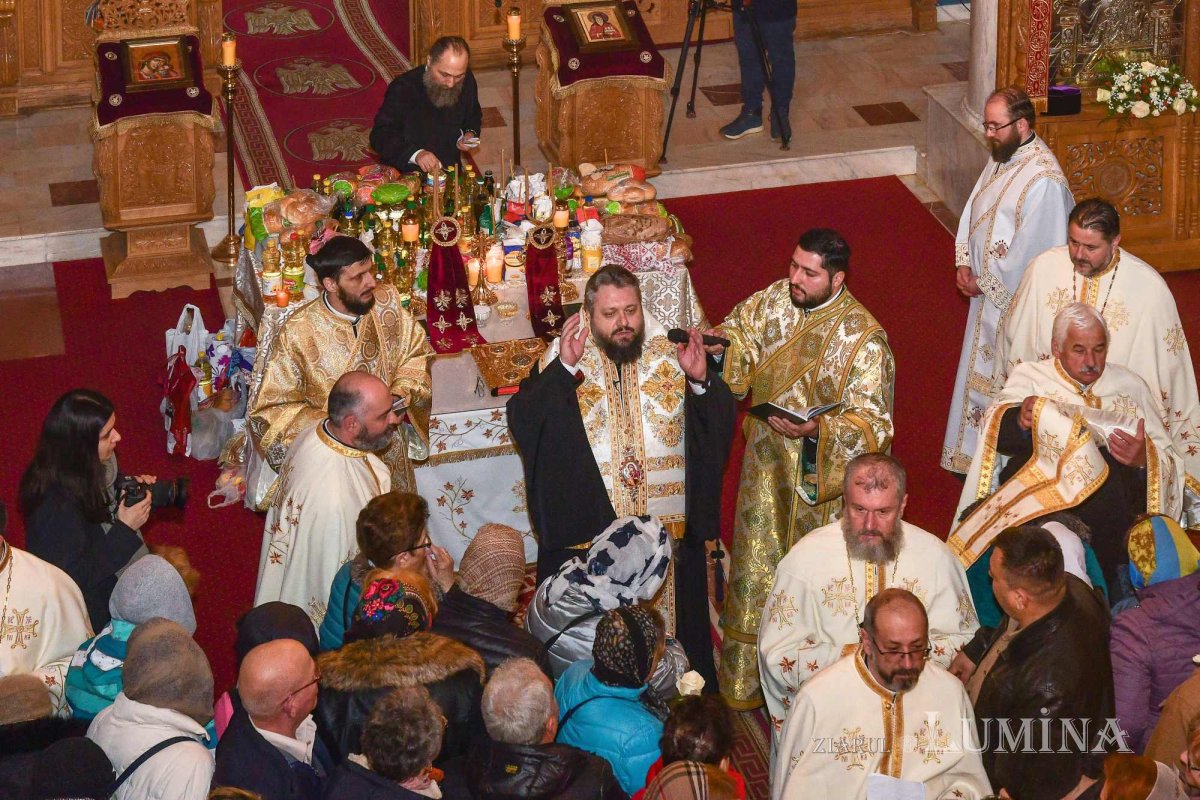 A început pelerinajul cu moaștele Sfântului Cuvios Dimitrie cel Nou 287703