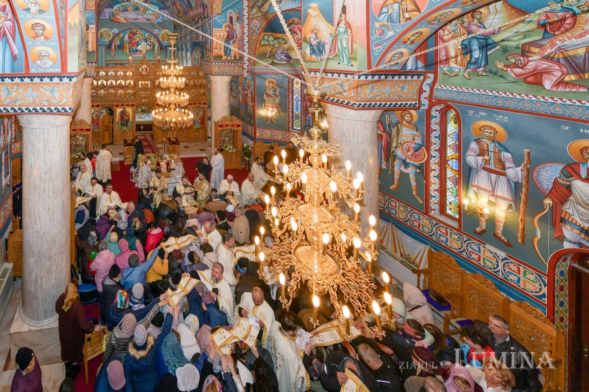 A început pelerinajul cu moaștele Sfântului Cuvios Dimitrie cel Nou 287706